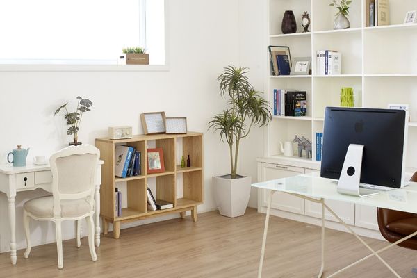 AUM Office Space cube organizer small desk white desk classic clean office design
